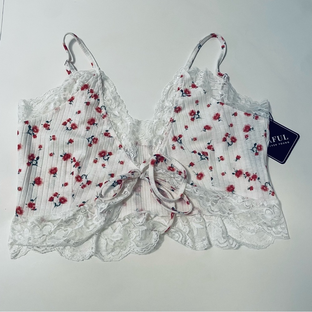 Crop  Floral Women’s Size Small XL by Zaful Forever Young  NWT